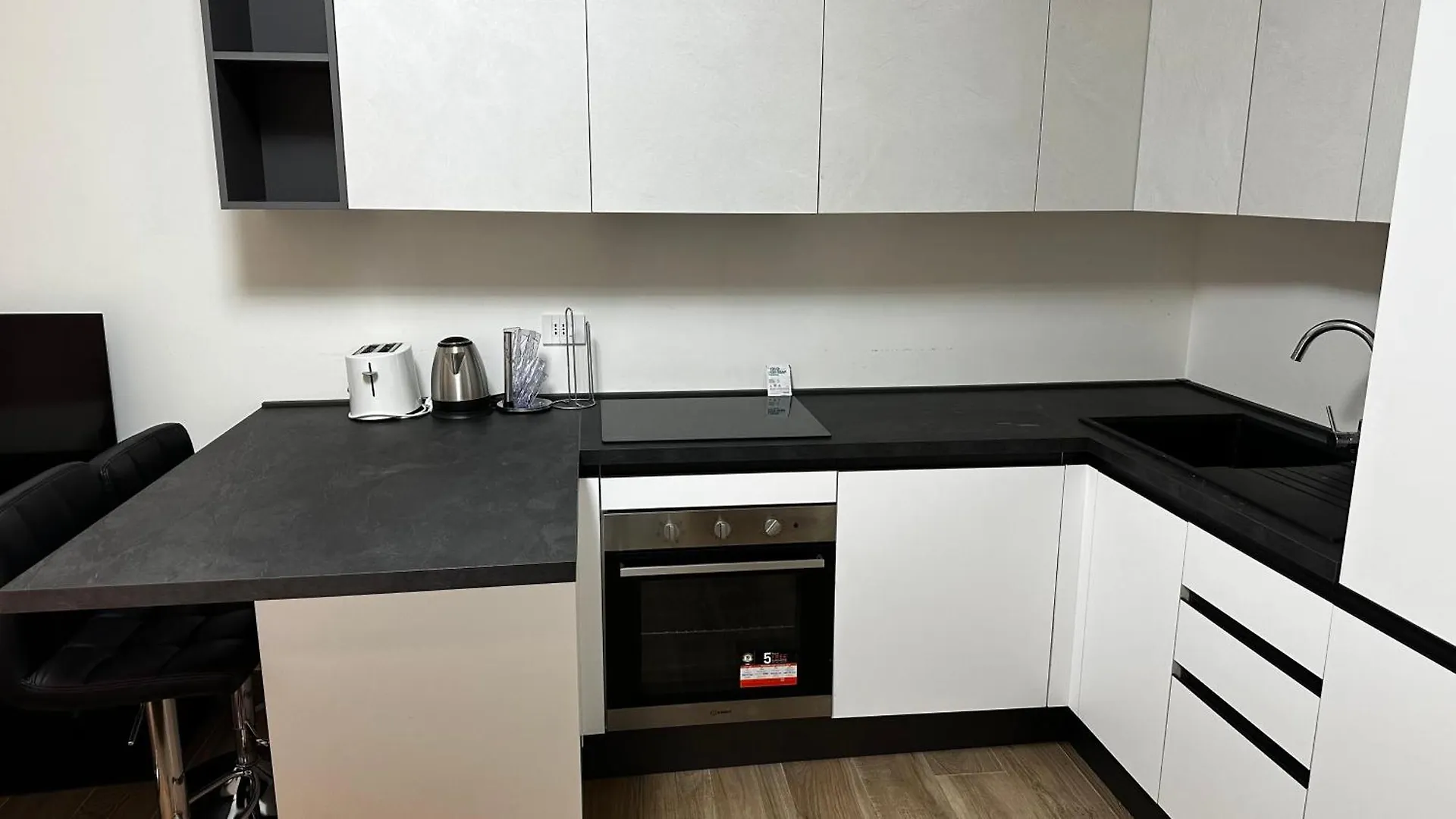 Apartment Macchi 61 - Central Station Milan
