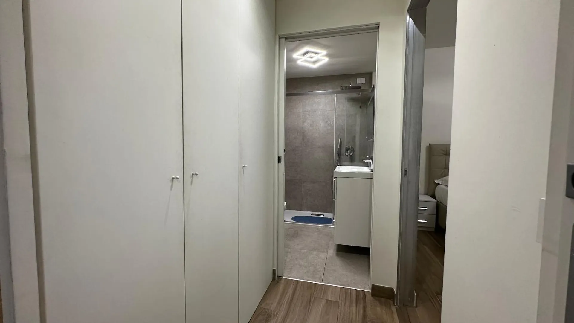 Apartment Macchi 61 - Central Station Milan Italy